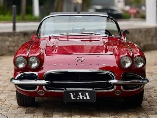 Червоний Chevrolet Corvette